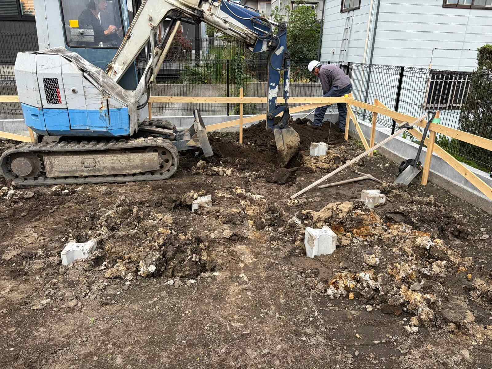 中居林の平屋のような家　基礎工事開始